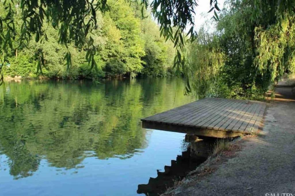 «  La Petite Maison » ....Des Grands Espaces... Saint-Maur-des-Fossés Exterior foto